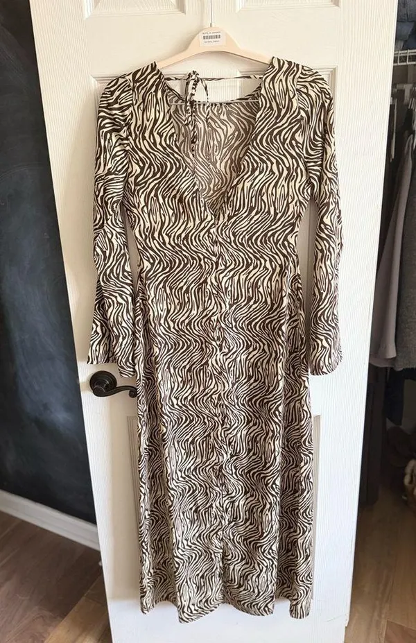 NWOT VICI Into You Dress - Image 5