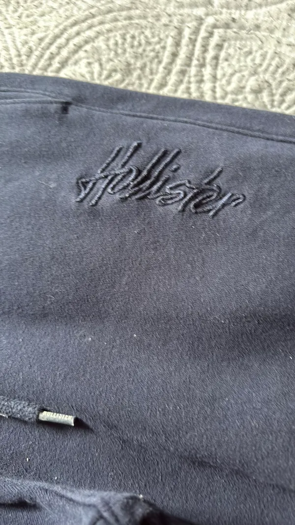 Navy blue Hollister sweatpants - Image 2
