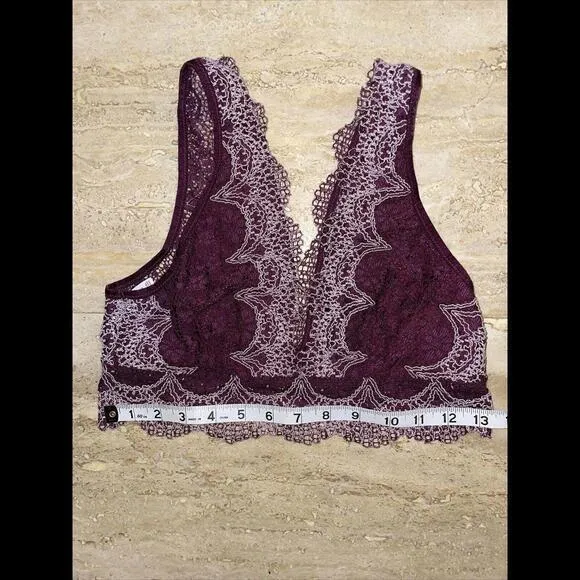 Victoria's Secret All Over Crochet Lace Deep V-Neck Bralette Burgundy & White‎ M - Image 4