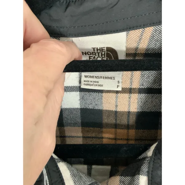 The‎ North Face Women's Plaid Flannel shirt size small - Image 2