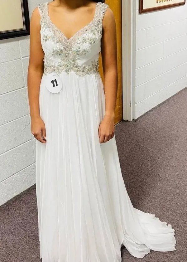 White Pageant / Prom Dress - Image 6