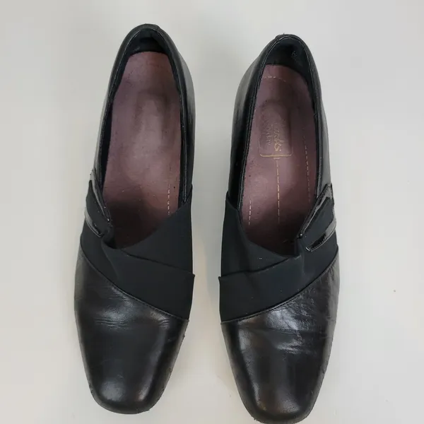 Clarks Womens Shoes Size 7.5 Black Leather Sugar Spice Heeled Slip On Pumps - Image 7
