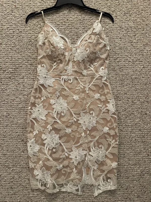 Lace Bodycon Cocktail Dress Tan Size M - Image 3