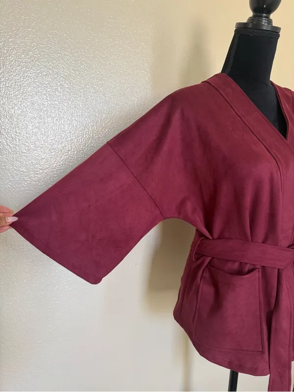 Classic Concepts Burgundy Faux Suede Belted Jacket Cardigan Medium - Image 4