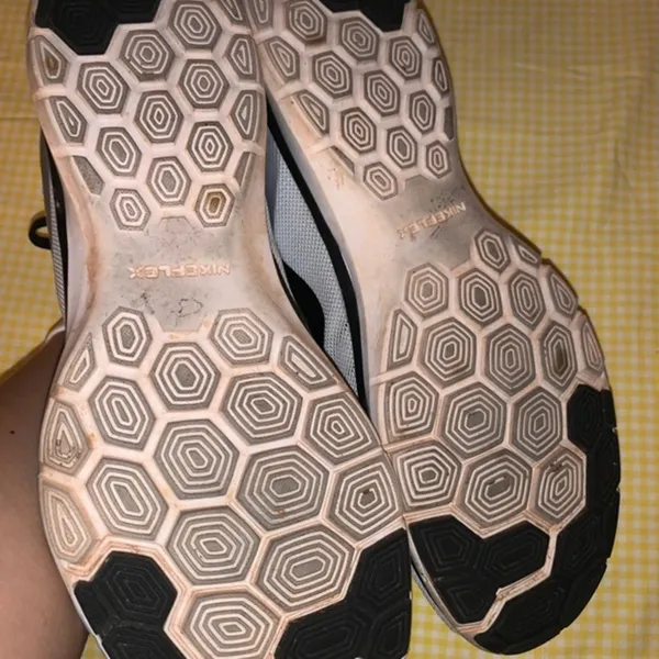 Nike training shoes - Image 5