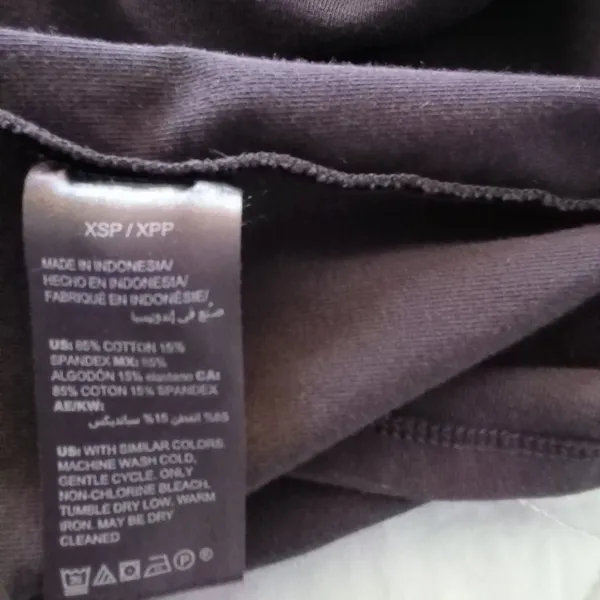 White House Black Market 3/4 Sleeve Top - Image 2