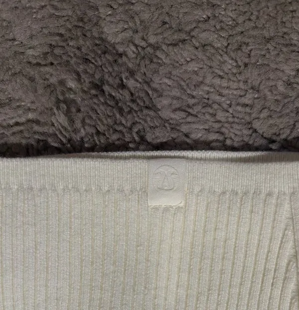 Lululemon Tank Top Knit Ribbed Cropped - Image 4