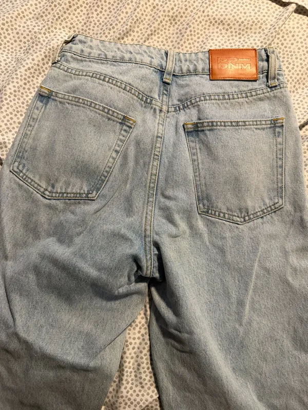 Princess Polly distressed jeans - Image 4