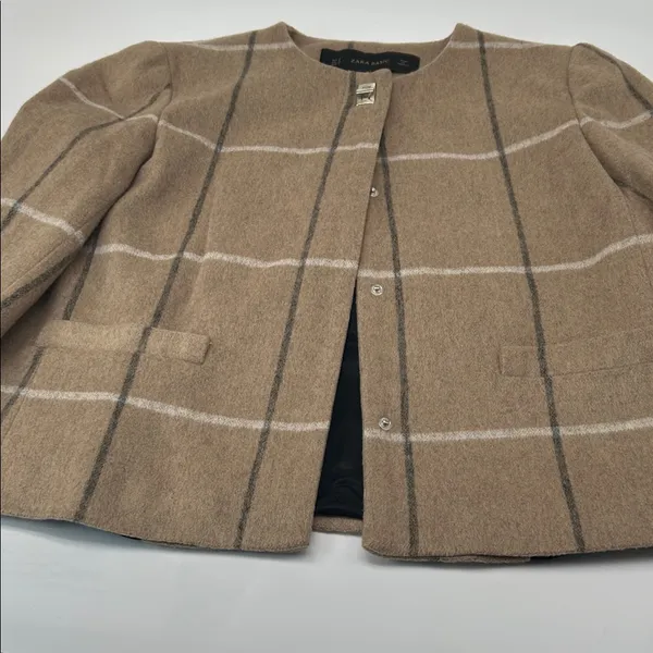 Zara Beige Wool  Jacket with Silver Hardware bust 34 length 20 - Image 9