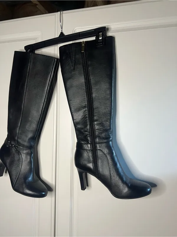 Bandolino Black Leather Knee High Heeled Boots - Image 8