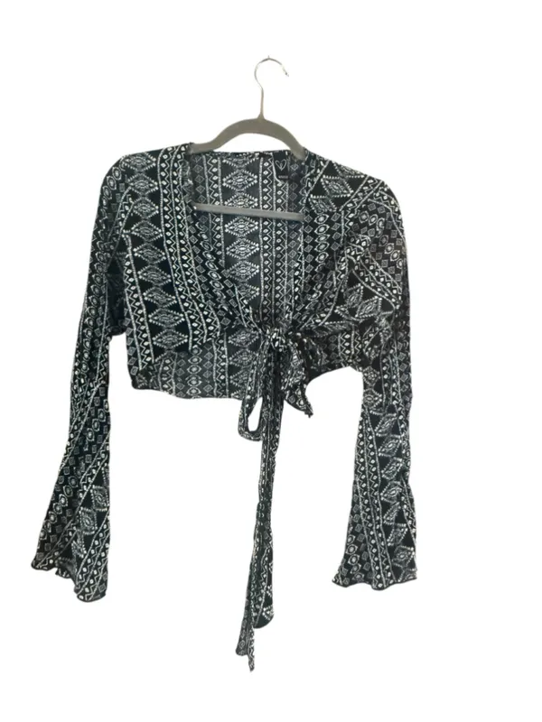 Women's Windsor Black and White Patterned Tie-Front Crop Top Size S - Image 8