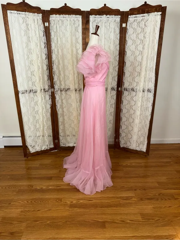 Pretty Vintage 1970s Pink Ruffle Union Made Prom/Bridesmaid Gown - Image 5