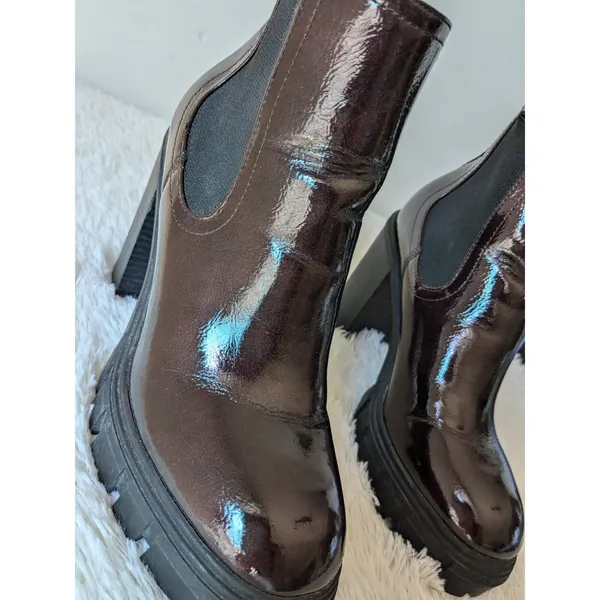 GBG by Guess Women's 6 Burgundy Glossy Platform Chunky Heel Combat Boot EUC - Image 3
