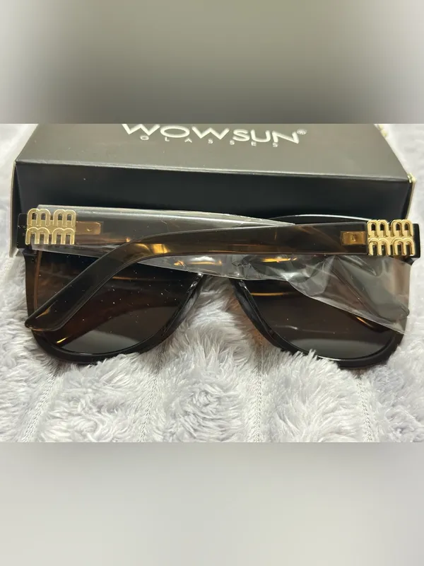 Tortoiseshell Women's Sunglasses with Gold Accents - Brown Lenses - Image 4