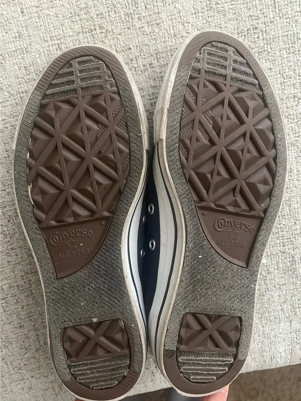Navy Converse Low-Top - Image 4