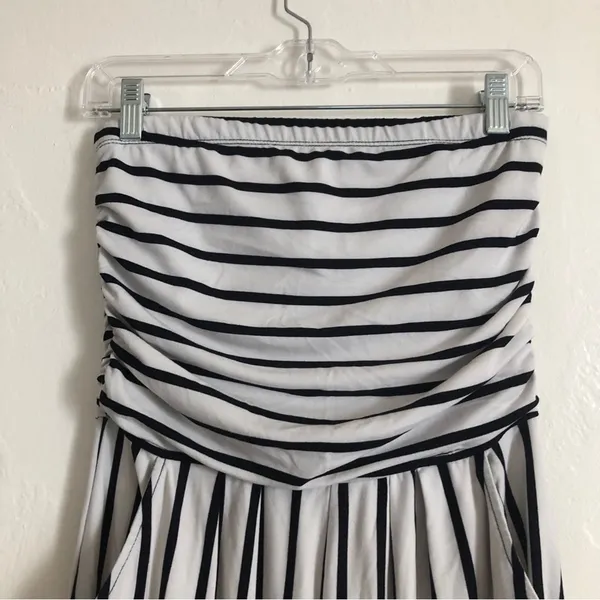 J For Justify Strapless Pockets Black and White Striped Wide Leg Romper Jumpsuit - Image 5