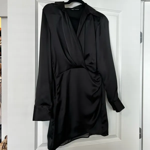 Satin Wrap-Style Black Mini Dress Zara - Image 2
