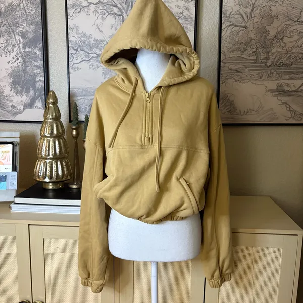 ALO Stadium Half Zip Hoodie in Mustard Yellow‎ Size Small - Image 2
