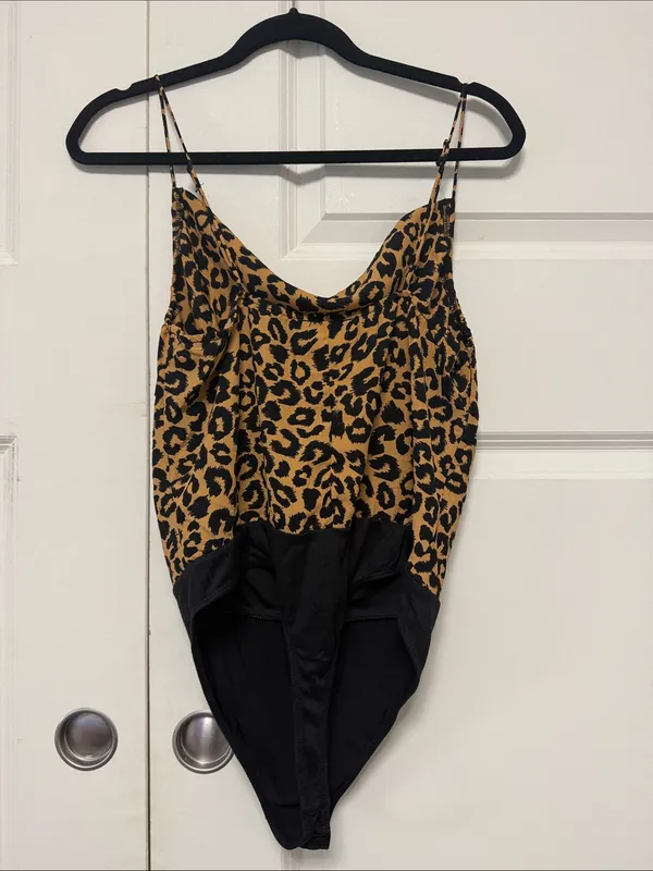 Leopard Print Cowl Neck Bodysuit in Tan and Black - Image 5