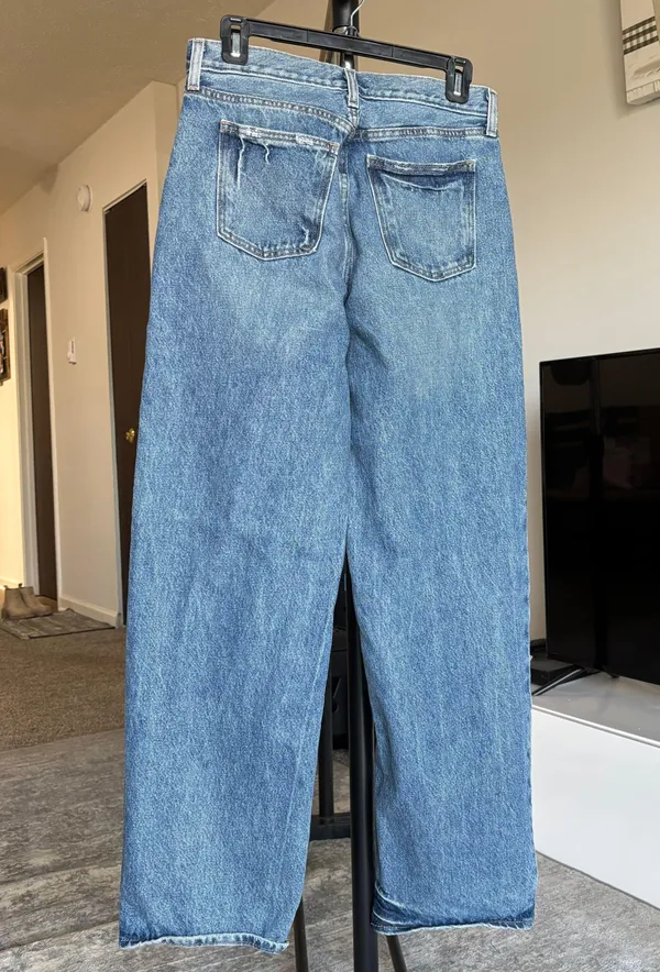 Universal Threads Women’s 90’s Baggy De Los 90 Size 0/R - Image 2
