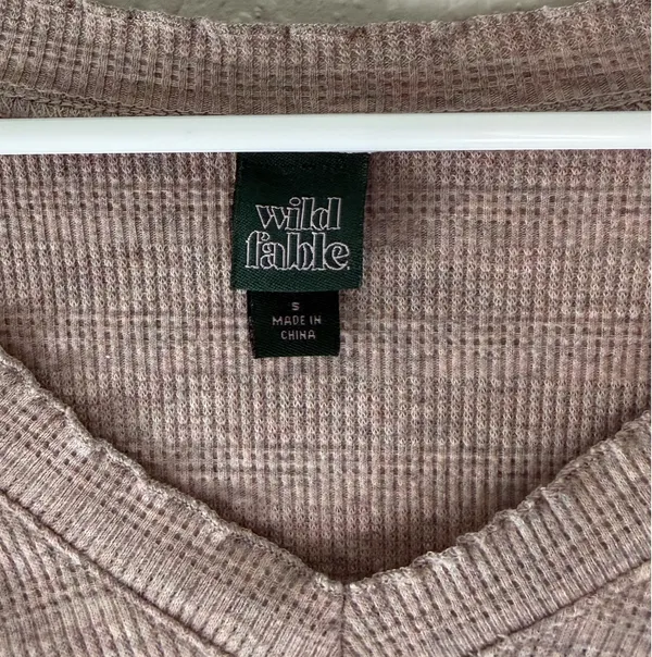 Wild Fable V-Neck Long Sleeve Fitted Cropped - Beige Size S - Image 3