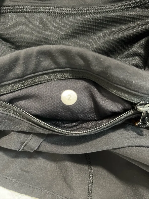 Lululemon Speed Up Shorts 2.5" Low-Rise - Image 6