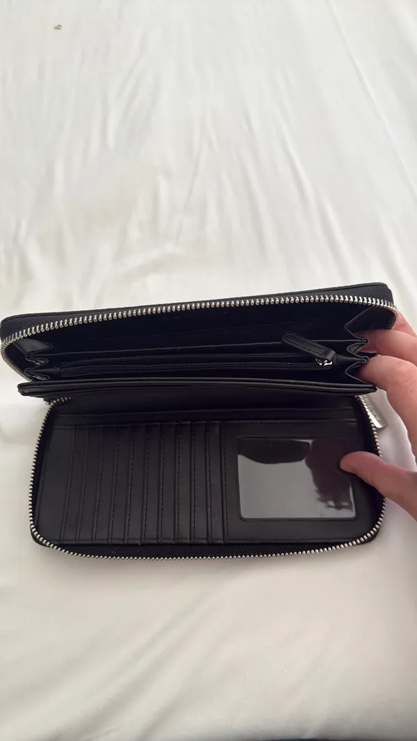 Black Michael Kors Wallet Leather - Image 3