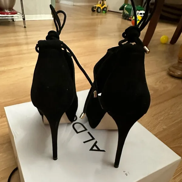 Heels - Image 3