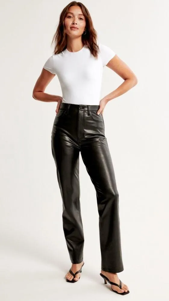 Abercrombie & Fitch Vegan Leather 90s Straight Pant Curve Love - Black - 24/00 - Image 2