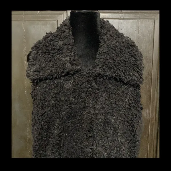 Jackets & Coats Faux Fur Vegan Leather Vest- size large - Image 2