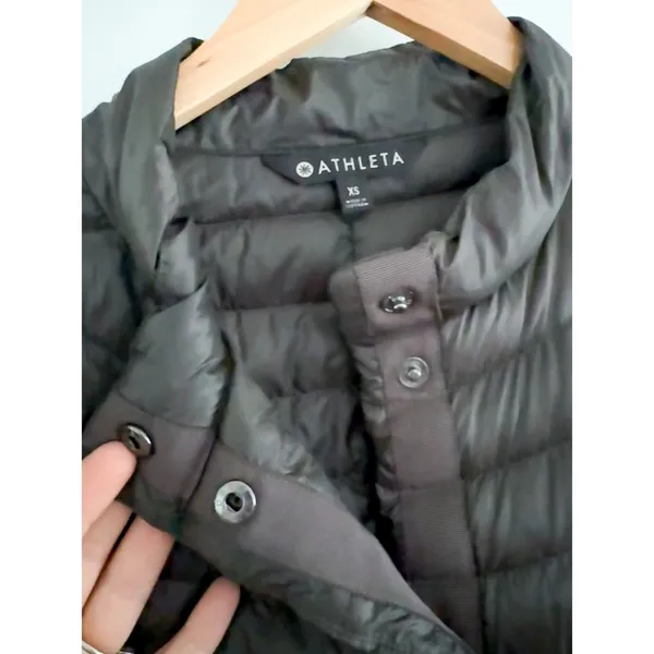 Athleta | Downkind Down Puffer Jacket in Arbor Olive Green | Sz XS - Image 7