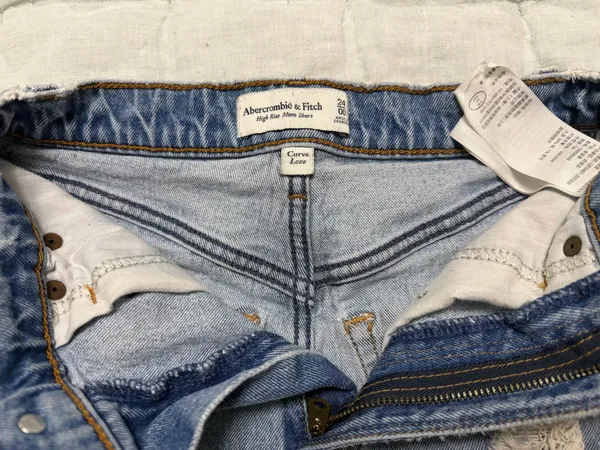 Abercrombie Shorts Curve Love High-Rise - Image 2