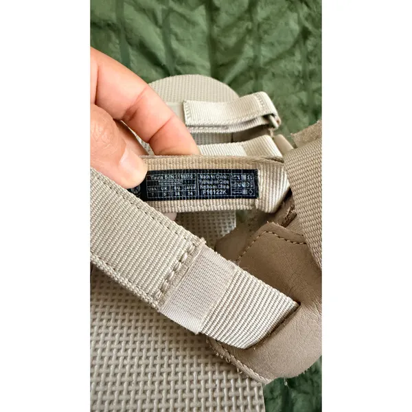 Teva Mevia Flatform Sandals size 7 - Image 5