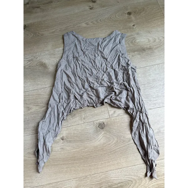 Y2K Vintage MAX tank crop top asymmetrical handkerchief-style hem sequin size XS - Image 9