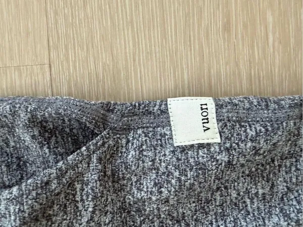 Vuori Performance Jogger Heather Gray Size Small - Like New - Image 4