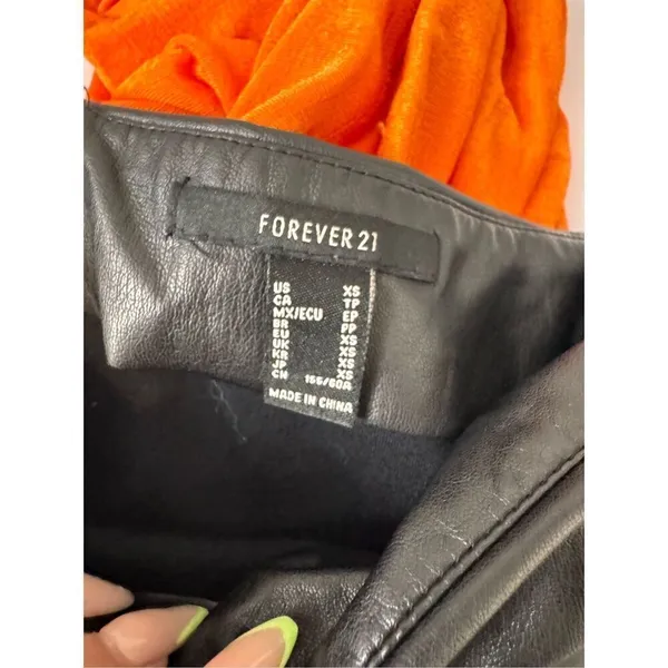 Forever 21 faux leather skirt size XS - Image 2