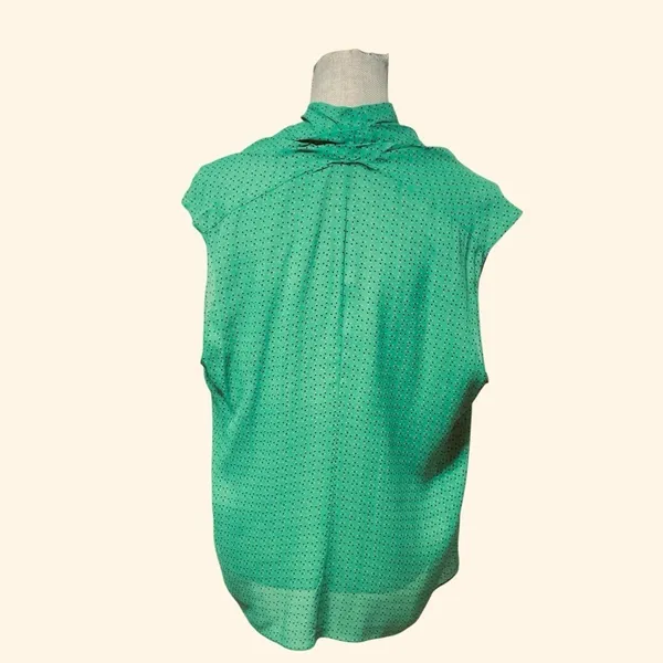 CAbi Style #124 Micro Polka Dot Kelly Green Silk Blend Sleeveless Blouse - L - Image 5