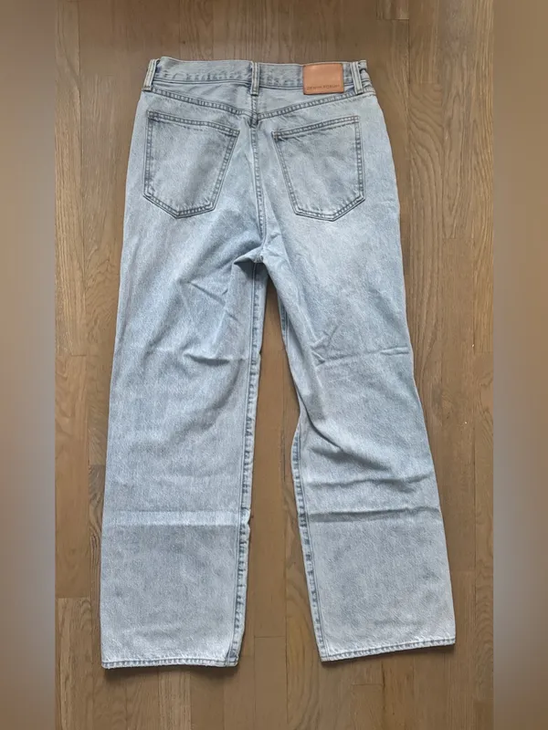 Aritzia Denim Forum The Farrah Hi-Rise Wide Leg Jeans Light Wash Size 29 - Image 4