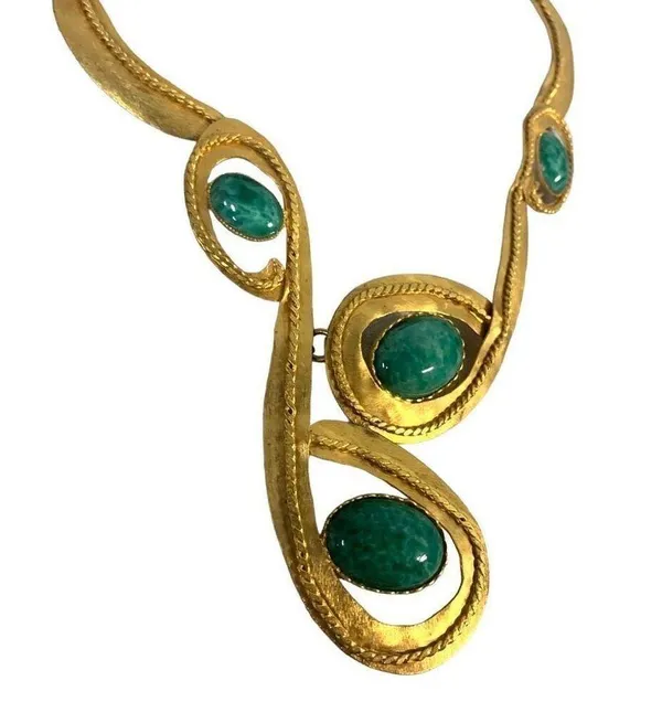 Vintage 14" Unique Gold Tone Tribal Necklace with Green Stones Jade? - Image 4