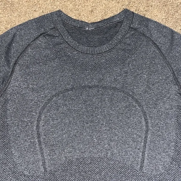 Lululemon Swiftly Tech Long Sleeve‎ Thumbholes Dark Classic Sport Grey 6 - Image 4