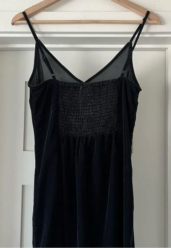 Black Velvet midi dress - Image 4