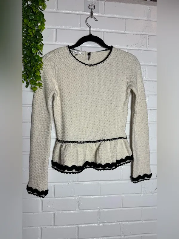 Morna Sweater Size Small Black - Image 3