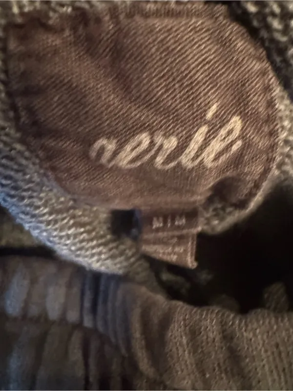 Aerie High-Waisted Raw Hem Sweat Shorts - Charcoal Gray (Size Medium, EUC) - Image 4