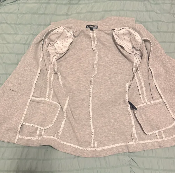 Express Light Grey Fitted Single Button Blazer Size XS - NWOT - Image 6