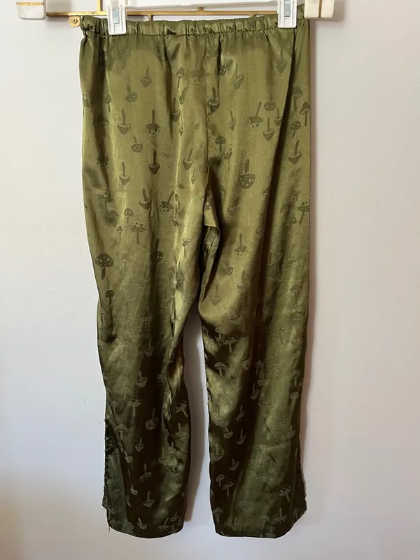 EARTHBOUND Olive Green Satin Joggers with Mushroom print Size Small - Image 2