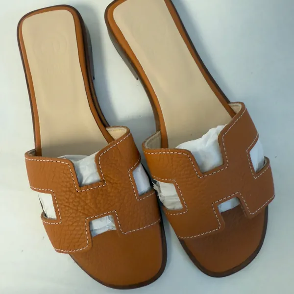 Open Tow Sandals NWOT Brown Size 6 - Image 2