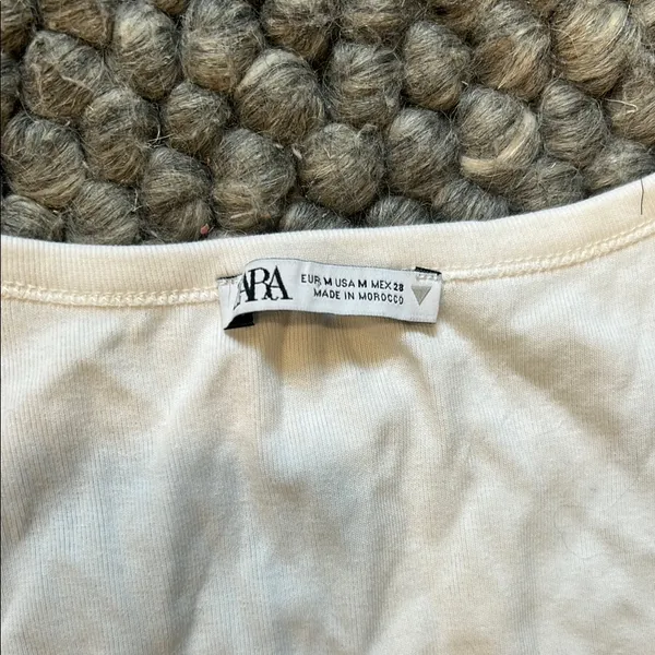 Zara Double Layered White Creme Knit Tie Blouse Size Medium - Image 4