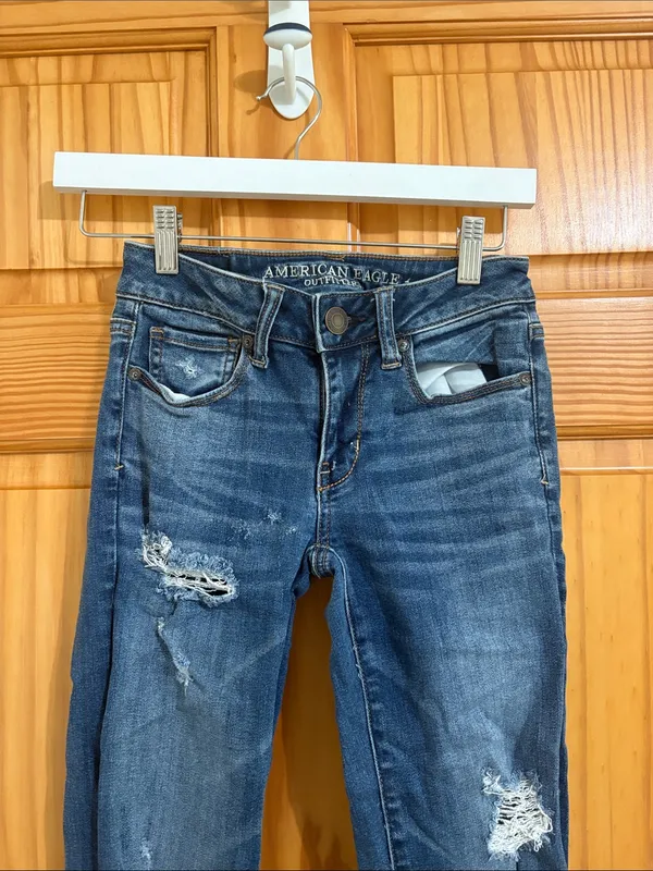 American Eagle Super Stretch Size 00 LONG Distressed Skinny Jeans - Image 3