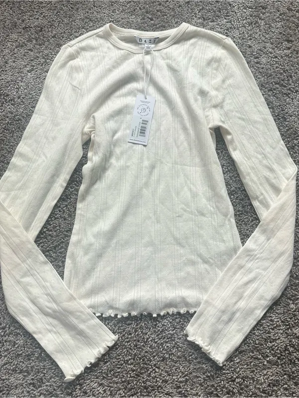 DAZE Cream Ribbed Long-Sleeve Crew Top with Lettuce Hem - Image 2