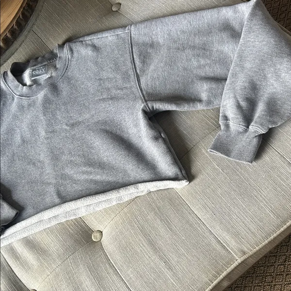 Aritzia TNA Cozy Fleece Cropped Crewneck Size Small - Image 5
